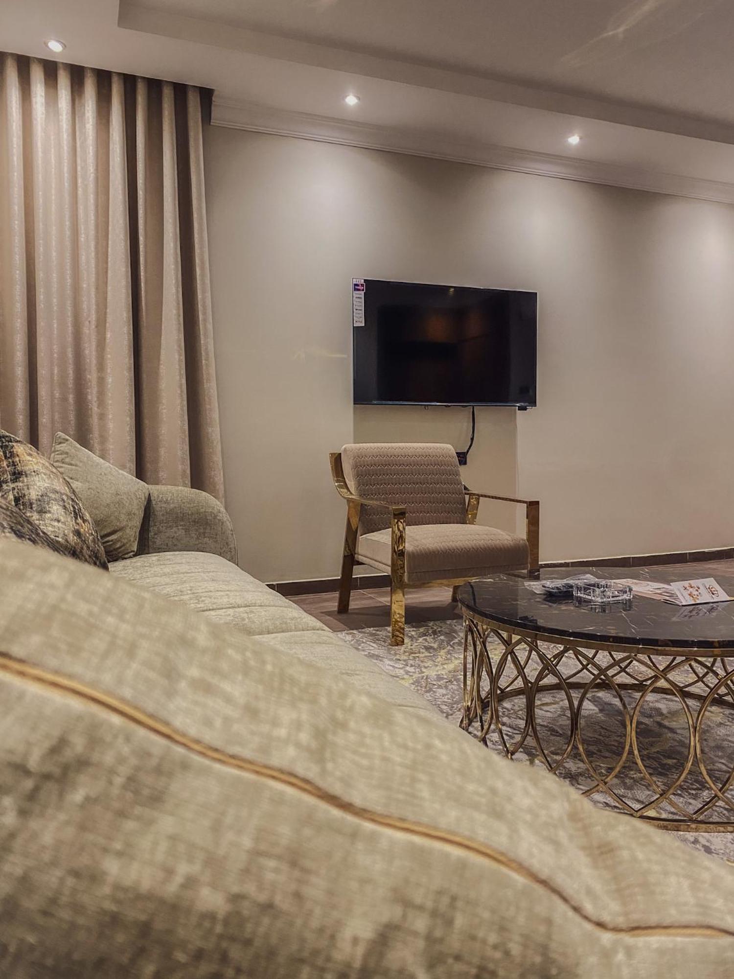 Comfort Inn Al Taawon - Family Only Riyadh Exterior photo