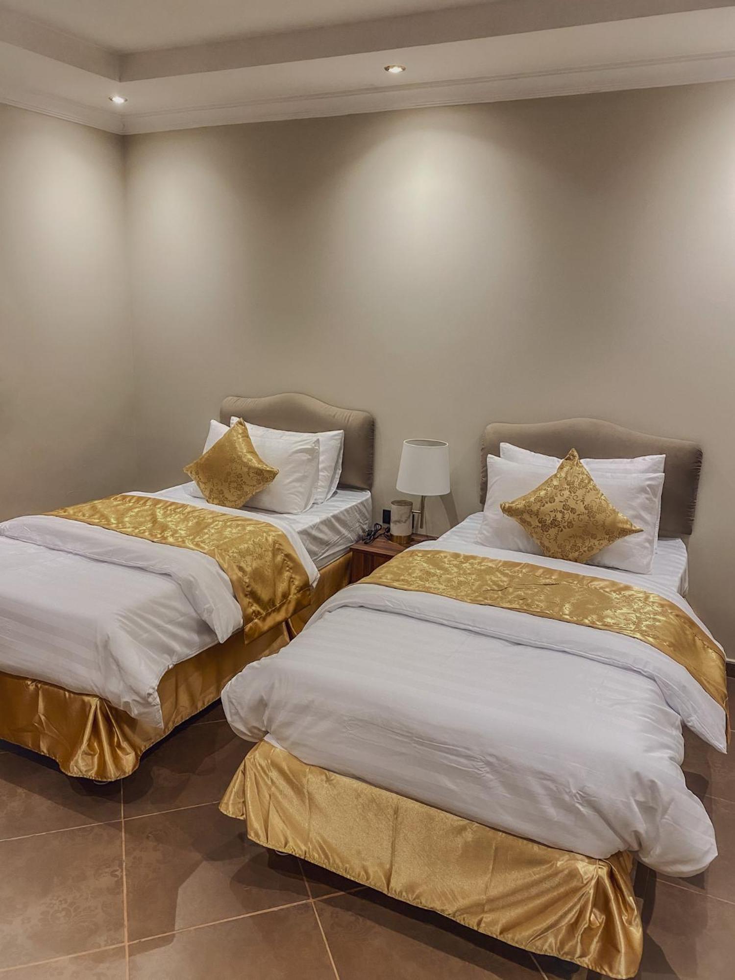 Comfort Inn Al Taawon - Family Only Riyadh Exterior photo