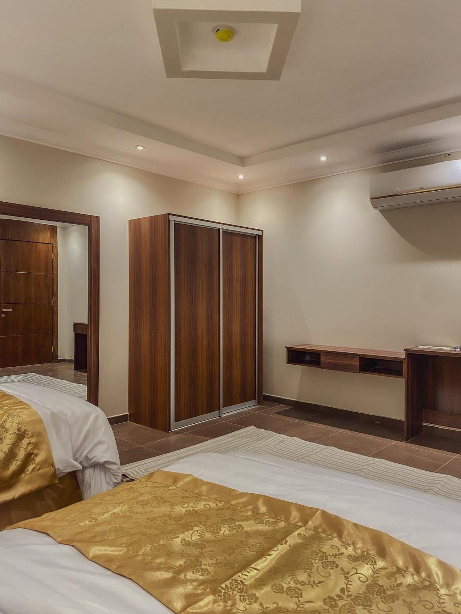 Comfort Inn Al Taawon - Family Only Riyadh Exterior photo
